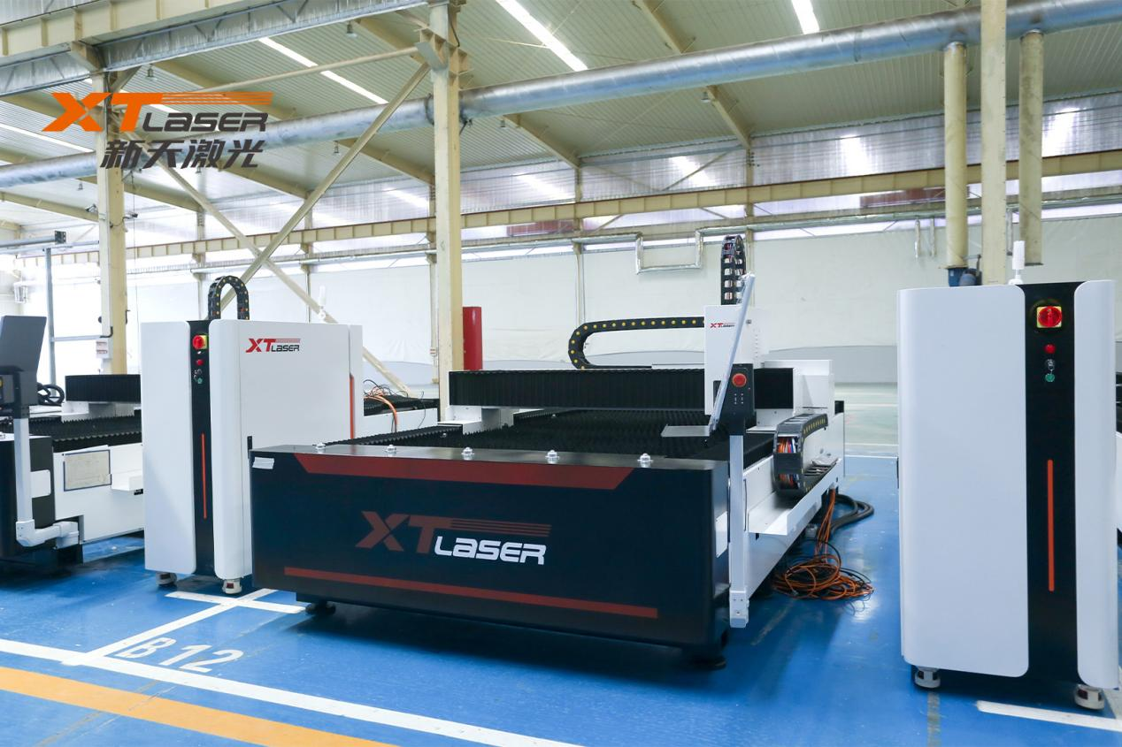 Komponen saka XT Laser Cutting Machine